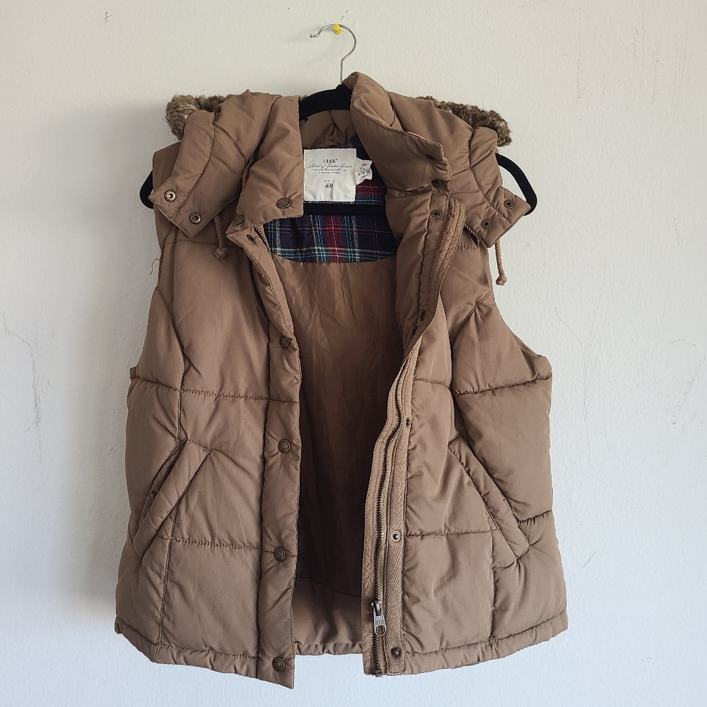 H&M Puffy detachable vest